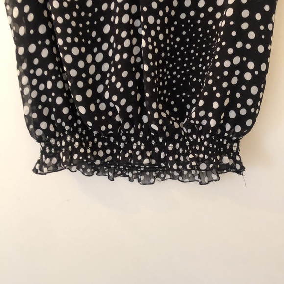 Black and white patterned Blouse! - Picture 4 of 4